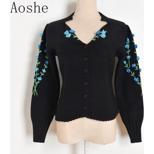 2020 New Retro Female Blouse Puff Sleeve Hook Flower Decorative Rhinestone Three-dimensional Flower Coat Knitted Womens Sweater