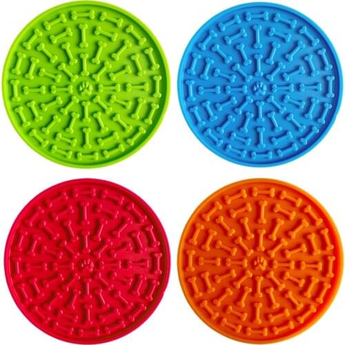 2021 Hot Selling Dog Dispensing Mat Silicone Bowls Dog Lick Mat Lick Mat for Pet Bathing Grooming and Dog Training Pet Supplies