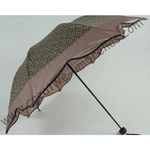 Maple leaf umbrella,leopard printed fabric,8k ribs,three fold,hand open umbrellas,imitation paradise umbrella.supermini