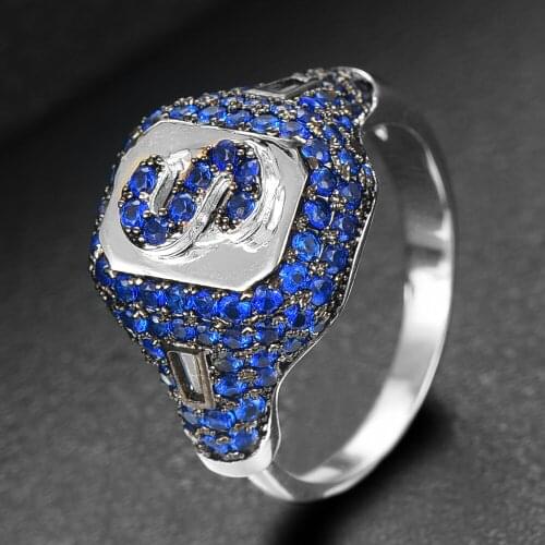 LARRAURI Engagement Rings