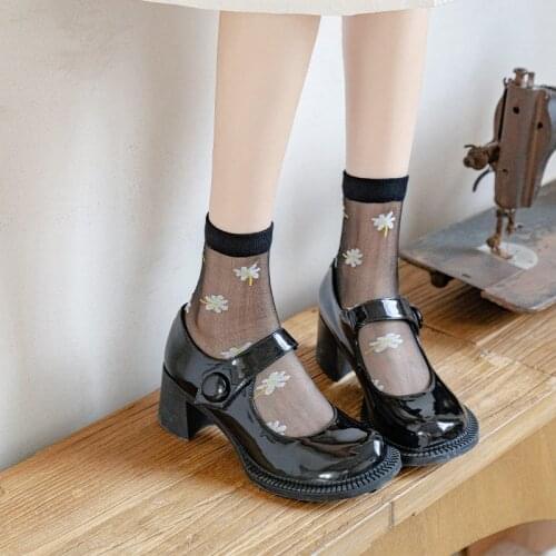Women Summer Transparent Glass Fiber Silk Socks Elasticity Ankle Net Yarn Thin Girls Fashion Socks With Daisy Flower Patterns