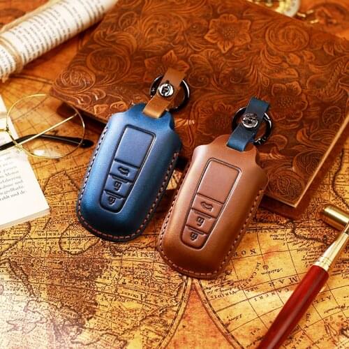 Leather car Key Case key cover For Toyota Camry CHR Corolla RAV4 Avalon Land Cruiser Prado Prius Remote Fob Cover 2017 2018 2019