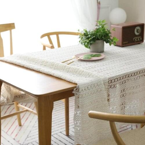 2019 New Arrival Beautiful White Tablecloth Wedding Table Decoration Hollow Crocheted Table Cloth Home Textile Tablecover ZC045