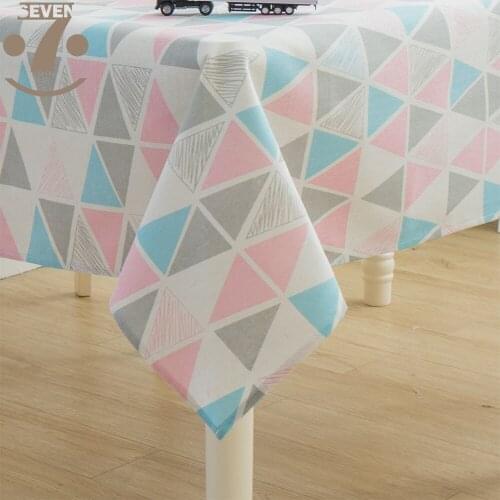 LongShow Linen Tablecloths On The Table