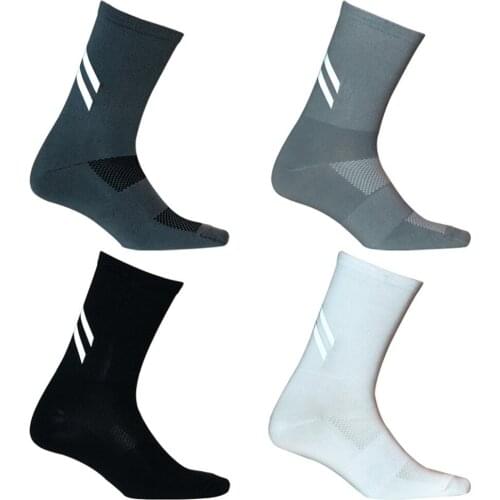 Men Sport Socks Breathable Road Bicycle Socks Lycar Night Reflective Summer Outdoor Climbing Racing Professional Cycling Sock