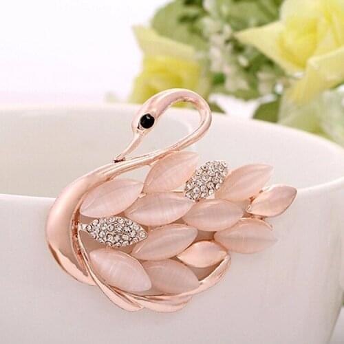 European and American fashion jewelry high-grade crystal acrylic swan brooch design Christmas corsage scarf buckle scarf buckle