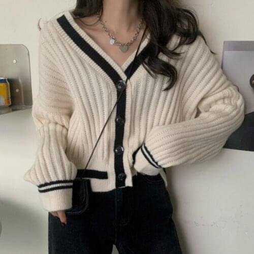 Fashion Knitted Cardigan Womens Autumn 2021 New V-Neck Vintage Sweater Korean Solid Button Coat Short Top Gentle Clothing 17334