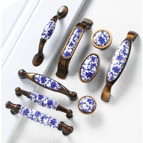 1pcs Fashion creative blue ceramic furniture handle bronze drawer cabinet pull antique brass white and blue porcelain