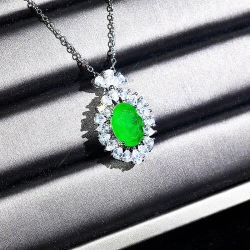 Vintage Oval Pendant Necklace Full Inlay Crystal Zircon Green Natural Stone Luxury Jewelry For Women Wedding Engagement Party