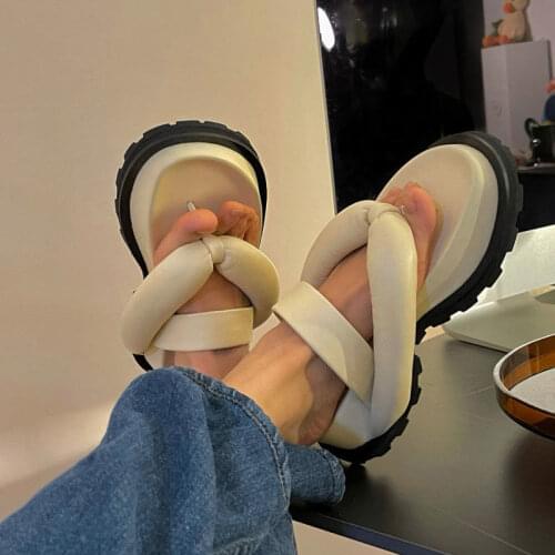 Sandals and Slippers Women 2021 New Outer Wear Flip Flops All-match Flat-soled Slippers Sponge Cake Thick-soled Beach Shoes Tide