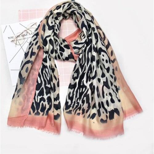 2019 Beautiful Cotton Leopard Fringe Scarves Shawls Fashion Long Leopard Pattern Foulard Wrap Scarf Hijab 6 Color Free Shipping