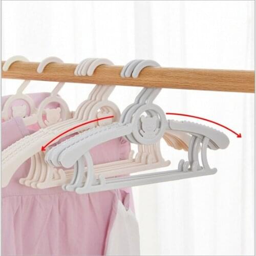 Durable Baby Clothes Hangers Telescopic Clothes Cute Cartoon Childrens Hangers Kid Clothes Racks Baby Plastic Hanger