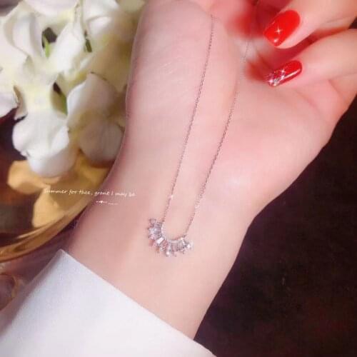 2021 Trend Korea Fashion Streetwear Fan Shape Necklace for Women Engagement Anniversary Birthday Gift for Female Wholesale