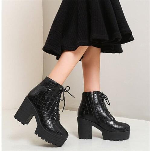 Autumn Women Ankle Boots Side Zipper Shoes Thick bottom Woman Ankle Boots 2020 Fashion Winter Motorcycle Boots Shoes size33-43