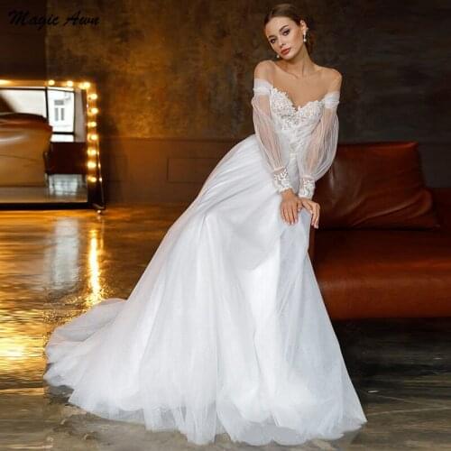 Magic Awn Graceful Puff Sleeves Wedding Dresses Lace Appliques Sheer Scoop Vintage Princess Illusion A-Line Wedding Party Dress