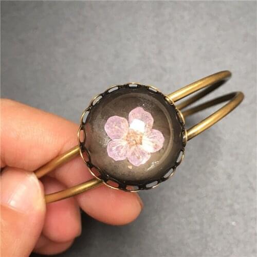 Retro DIY Gem Dried Flower Bangles for Women Romantic Flower Herbarium Four Leaf Clover Cuff Bracelet Female Trendy Jewelry Gift