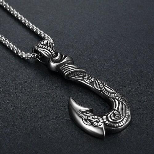 New Retro Viking Pirate Fish Hook Shape Pendant Necklace Mens Necklace Metal Vintage Sliding Pendant Viking Jewelry Accessories