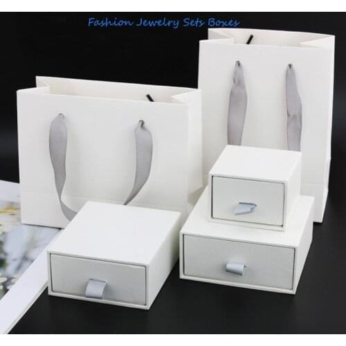 High Quality Square Jewelry Organizer Box Rings Earring Necklace Pendant Storage Bag Gift Engagement Drawer Display Cases