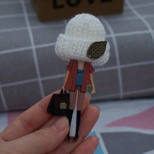 Woman cute wool hat with apple brooch brooches pins badges