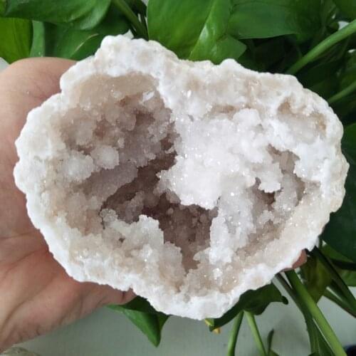 Large natura stone White agate geode crystal cluster Cornucopia feng shui Decorative stone gemstones