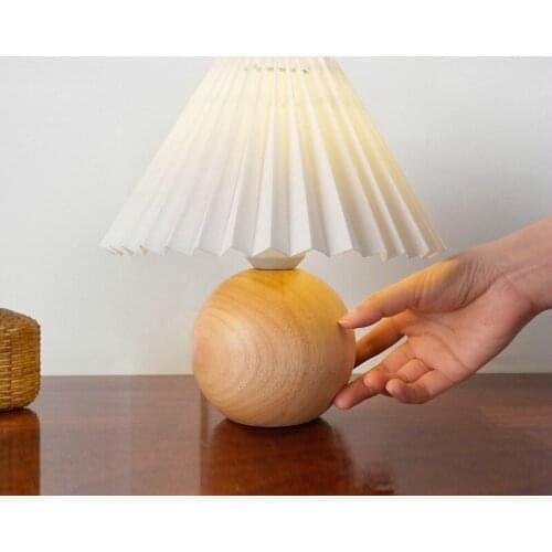 American country home stay bedside table lamp Nordic Japanese girl ins bedroom retro pleated log art table lamp