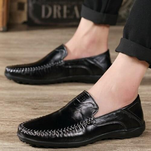 Men Shoes Fashion Loafers Shoes Men slip on Comfy high quality Leather Boat Shoes Man Classic Retro Style Men Casual Shoes