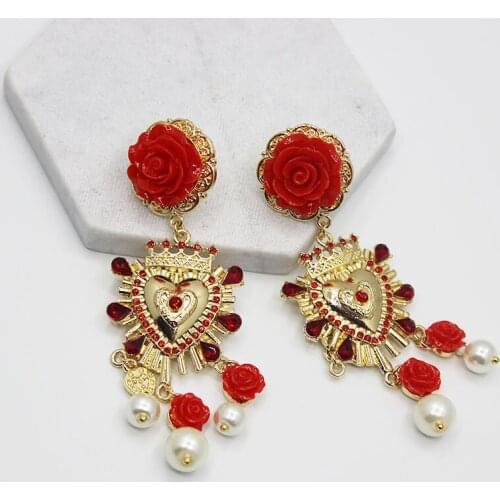 Charming Red Flower Hanging On Heart With Red Rhinestone And Simulated Pearl Solemn Statement Baroque Earrings 011