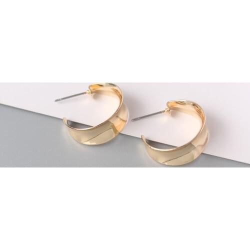 C-shaped Stud Earrings for Women Curved Surface Personality Earring Gold Color Metal Earrings femme Unusual Earrings orecchini