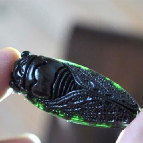 Natural jade cicada pendant catches the eye Jade cicada pendant with free rope