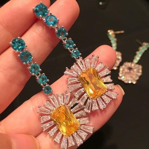 Zircon Earrings Sunflower Fresh Flower Luxury Crystal Encrusted Zircon Square Studs for Women Jewelry Crochet Cross Tassel