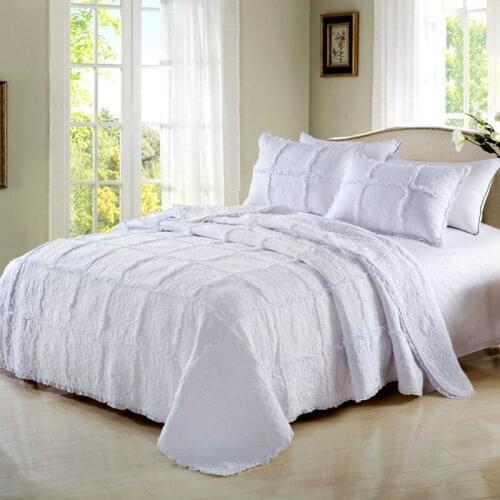 White Bedspread on the Bed Quilt Set 3PC Lace Decor Cotton Embroidered Quilted Blanket Bed Covers Pillowcase King Size Coverlets