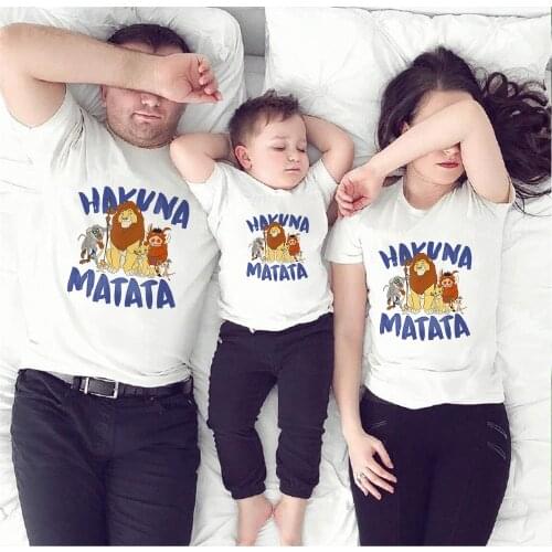 Hakuna Matata Lion King Family Matching T Shirts Short Sleeve White O-neck Father Mother Kids Tee Shirts Simba Printed Clothes