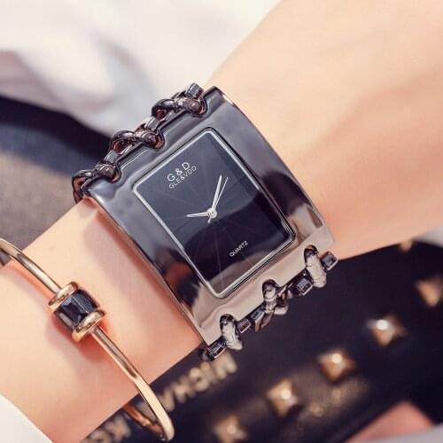 G&D 2021 New Casual Fashion Womens Bracelet Watch Three Chain Quartz Watch Gift Watch Free Shipping