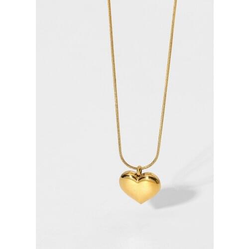 18k Gold Plated Chokers Collar Love Heart Pendant Necklaces For Women Flat Snake Chain Stainless Steel Jewelry