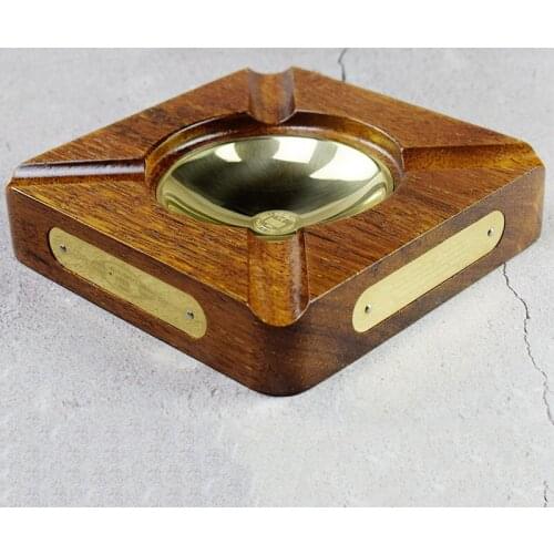 Schneide Ashtray