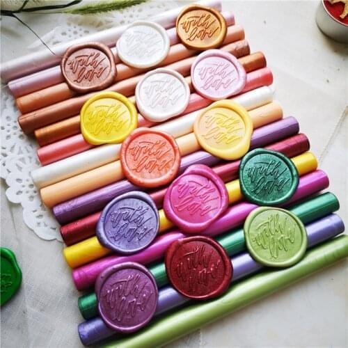 New 12 colors 30pcs / pack round stick bar office supplies and wedding invitation card wax seal glue gun use