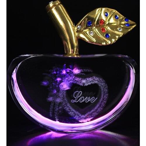1 PC Unique Love Pattern Engraving inside 80mm Crystal Apple Figurines Paperweight with LED light Leaf Top Home Desktop Decor