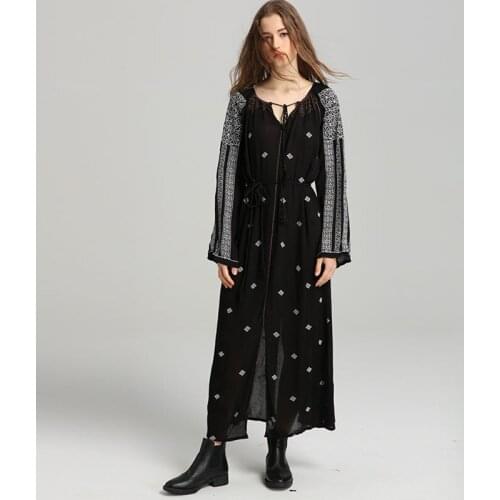 Summer new Bohemian tourist holiday island tassel V collar national wind totem embroidery loose temperament dress