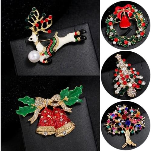Fashion Christmas Brooches Santa Claus Hat Fawn Wind Chime Rhinestone Suit Metal Pins Badges Brooch New Year Gifts