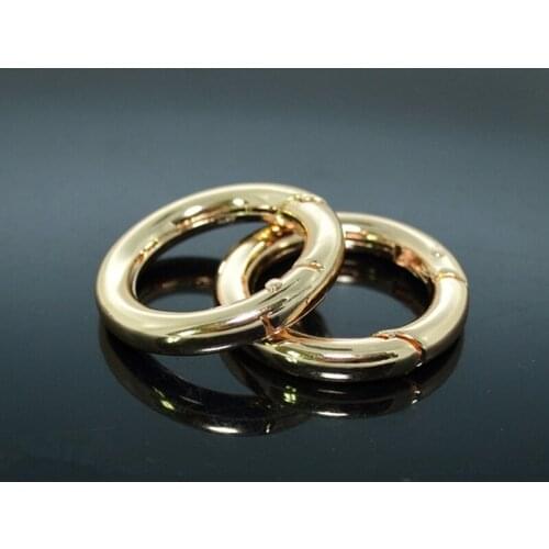 Fashion Round Clasp Buckle Key Chains For DIY Jewelry Making Accessaries Women Bag Car Charms Trinket Jewelry Parts