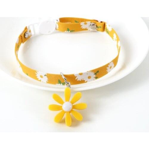 3PCS Flower Cat Collar Pet Small Dog Collar Various Colors Lovely Shape and Soft Material Collar Random Color