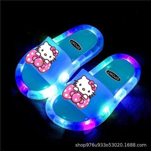 Sanrio Hello Kitty girl luminous slippers new LED childrens slippers cartoon flashing flip-flops girls non-slip luminous shoes