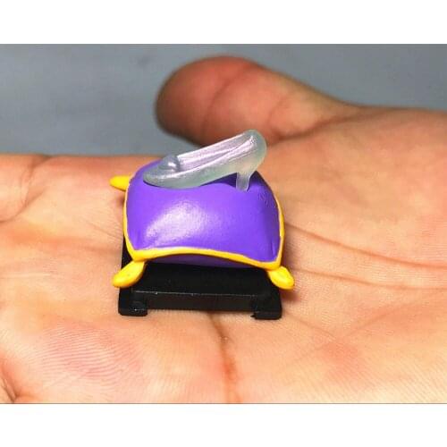 Mini 2 cm pvc figure crystal shoes gift ornament doll model