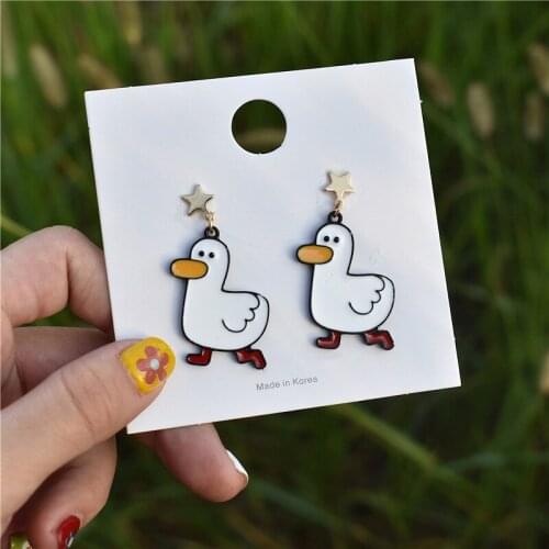 2021 New Korean Five-pointed Star Cartoon Refueling Duck Cute Personality Student Wild Earrings