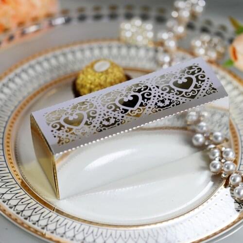 5pcs Love Heart Laser Cut Hollow Carriage Favors Gifts Candy Dragee Box Bonbonniere Wedding Birthday Cupcake Boxes and Packaging