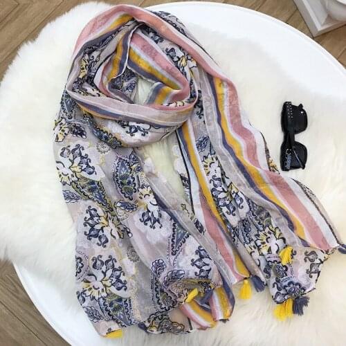 2019 Fashion Vintage Paisley Floral Print Tassel Scarves And Shawls Women Flower Pattern Wrap Hijab Muffler Free Shipping