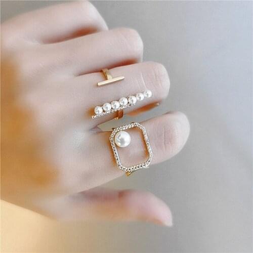2020 Trendy Imitation Pearl and Zircon Ring for Temperament Women Elegant Size Open Adjustable Gold Color Finger Ring Jewelry
