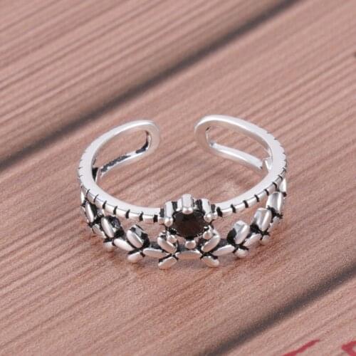 Fashion Female Crystal Leaf Finger Rings For Women Lover Wedding Jewelry Party Trendy Statement Rings Wholesale