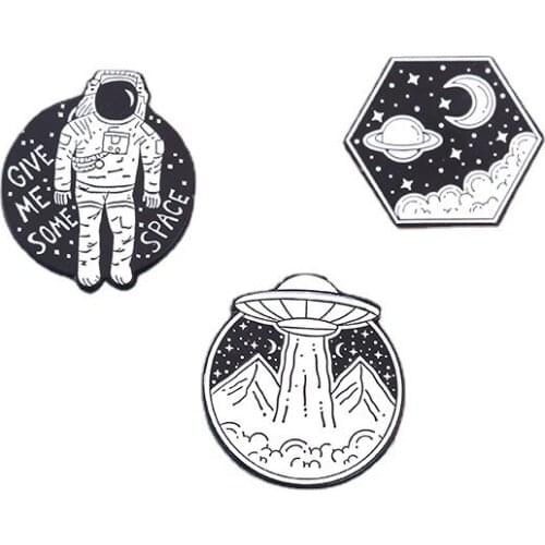 Cartoon Black and White astronaut Brooches Outer Space Landscape Painting Enamel Pins Bag Lapel Badge Jewelry Gift for Friends