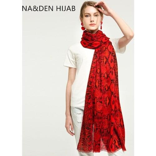 Snake prints shalws Hi-Q lady wraps Islamic bandana Classic leopard scarves Soft scarf Muslim hijab Long new muffler 10 pcs/lot